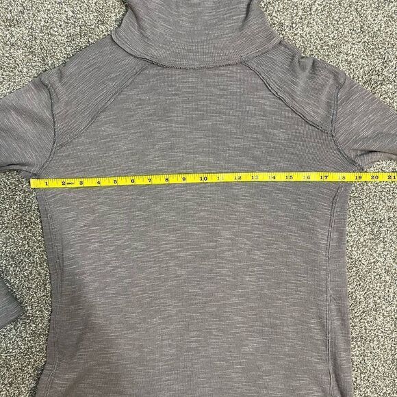 We the Free People Gray Split Back Turtleneck - Picture 9 of 10
